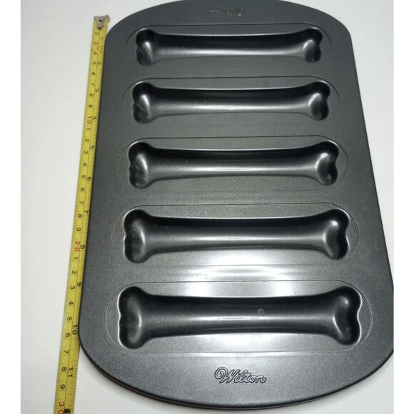 Wilton Halloween Bones Cake Muffin Baking Pan Also Great For Dog Treat Molds - Picture 6 of 7